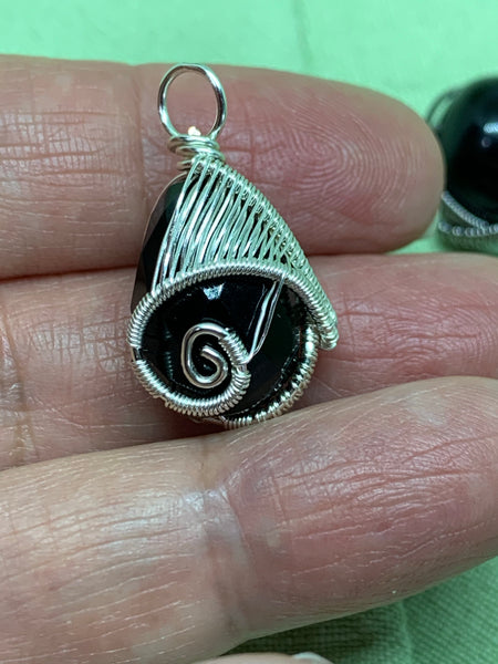Black Agate Woven Wire Teardrop Pendant