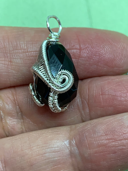 Black Agate Woven Wire Teardrop Pendant
